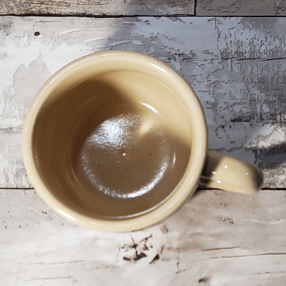 Ceramic Mug with a Brown and Blue Flower Design - Picture 4 of 4